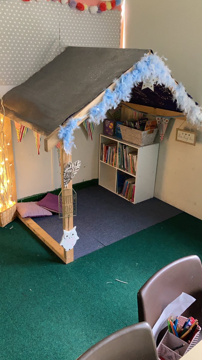 Mrs D is delighted with her new little bookcase which fits beautifully in her calm corner. Lots of stories to be shared. 📚