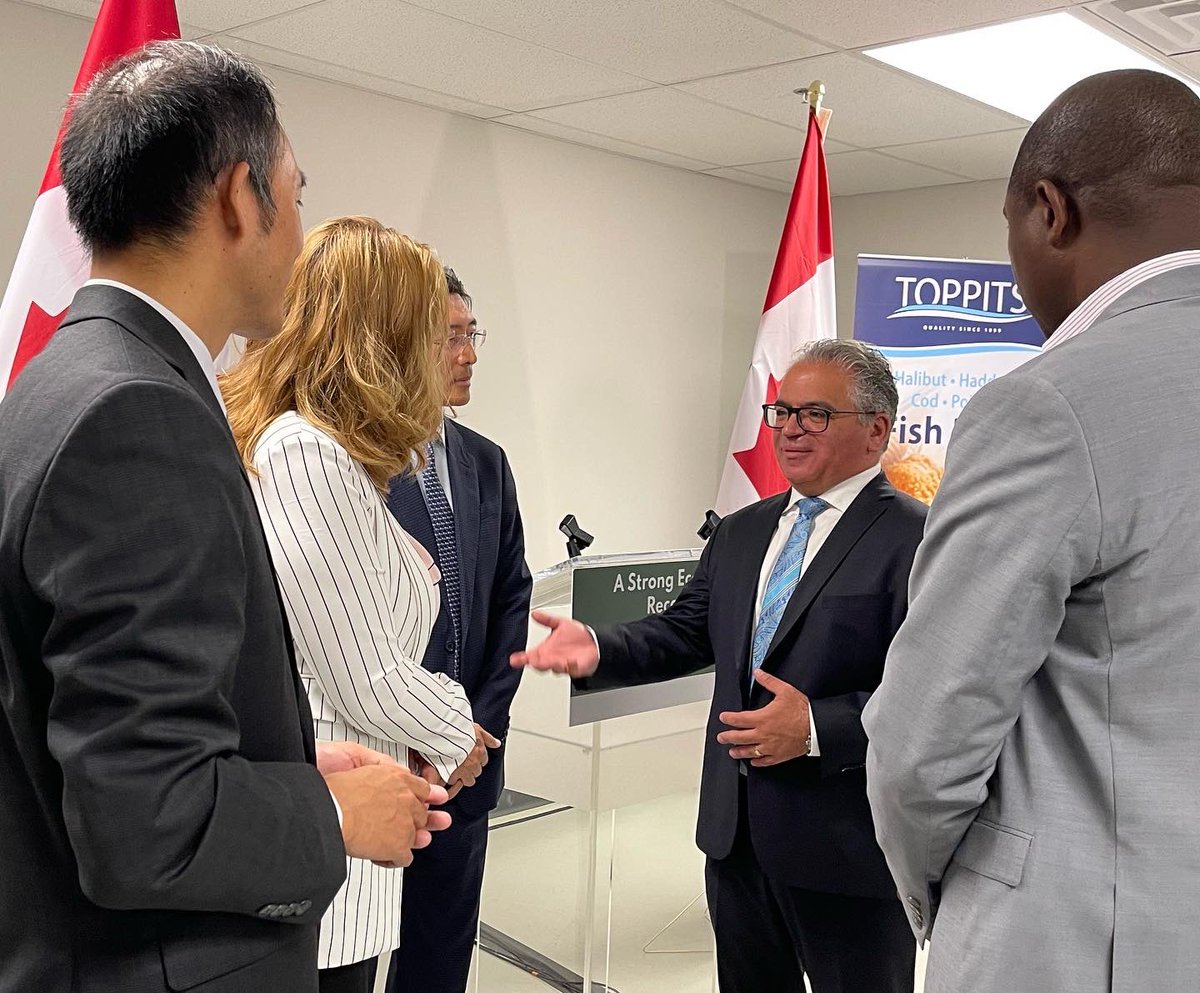 fsorbara's tweet photo. Today, we announced a $6 M invest. through @feddevontario, in @ToppitsFoods, one of 🇨🇦’s top frozen food processors. A four-generation family business w/ roots in #Vaughan.
For #Toppits new facility in Brampton this investment will:
➡️ create 60 new jobs
➡️ expand production https://t.co/2MpDvhk2yS