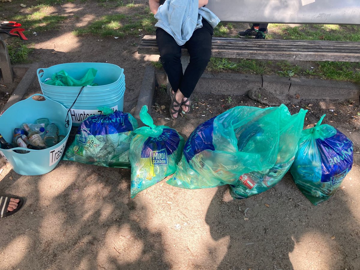 SamenViaa's tweet image. Vanmiddag hebben we met ons teamuitje de Zwolse grachten leeg 'gejaagd', in samenwerking met @thzwolle! @viaazwolle