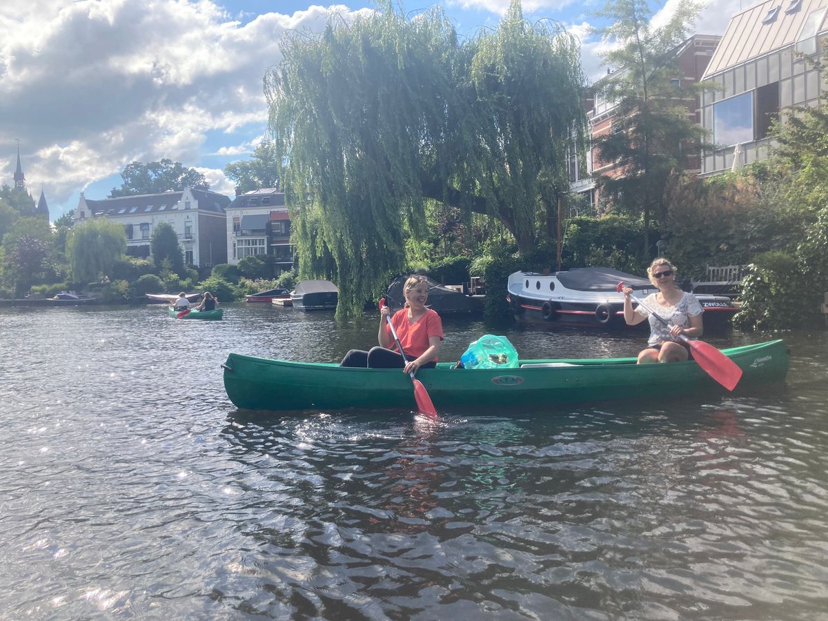 SamenViaa's tweet image. Vanmiddag hebben we met ons teamuitje de Zwolse grachten leeg 'gejaagd', in samenwerking met @thzwolle! @viaazwolle