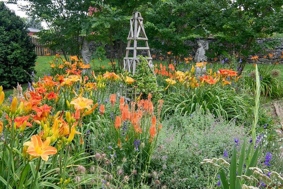 Only 3 spots remain in the expert-led MSV garden walk this Wednesday, July 6 at 9 a.m.!
 
Preregistration required; $5 MSV members; all others: $10. Sign up here: themsv.org/events/morning…