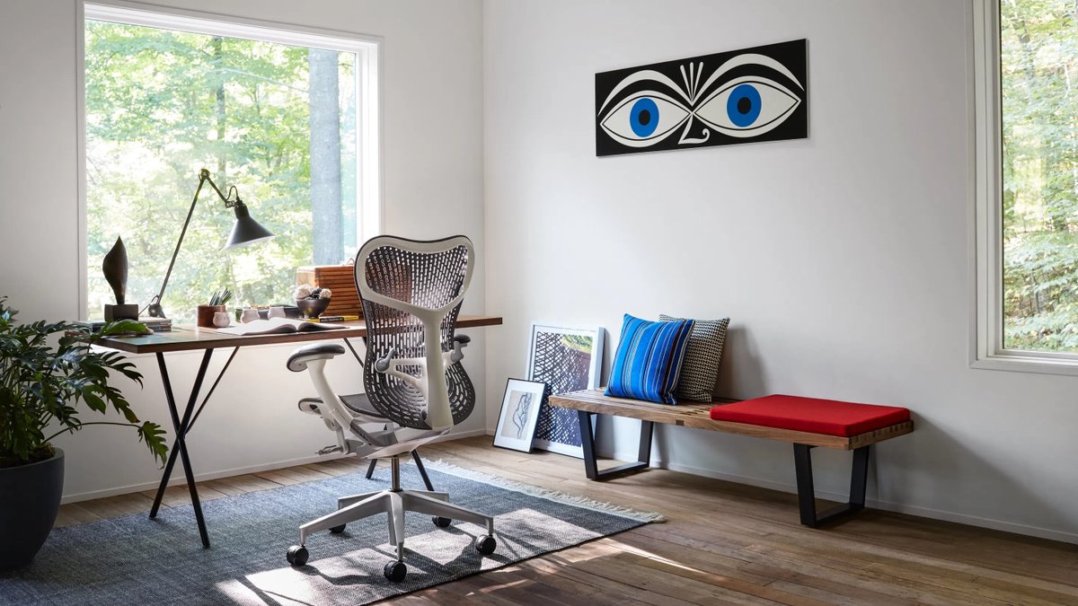 Rev_Ideal's tweet photo. A @HermanMillerBR , empresa multinacional líder em inovação e design de mobiliário, amplia o portfólio de sua loja online no Brasil mais uma vez, com novas cores para a cadeira Mirra 2. 

#RevistaIdeal #HermanMiller #cadeira #lançamento https://t.co/wt5I0XaJcA