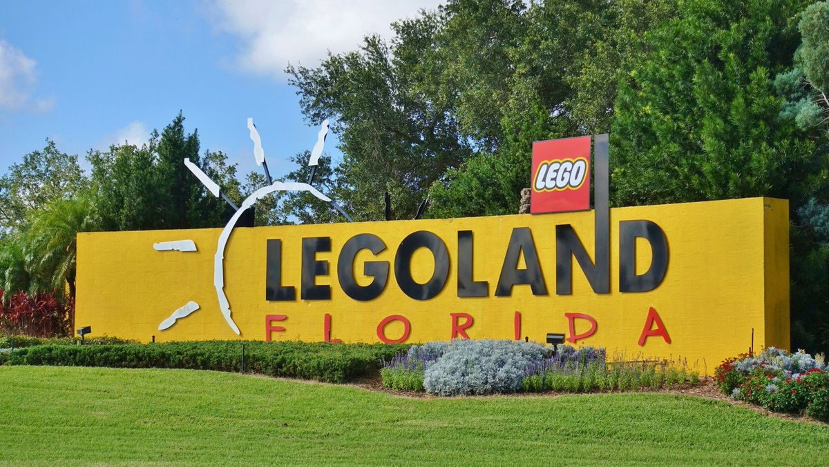 FLHSAorg's tweet photo. Did you know that Florida homeschoolers get a discount rate to Legoland Florida in Winter Haven?
Find out all the details: https://t.co/0oDTXPseuC
#FLHSA #homeschool #homeschoolperks #Legoland #fieldtrip #homeschooling #learnwhileyouplay https://t.co/qRAmQv4h4l