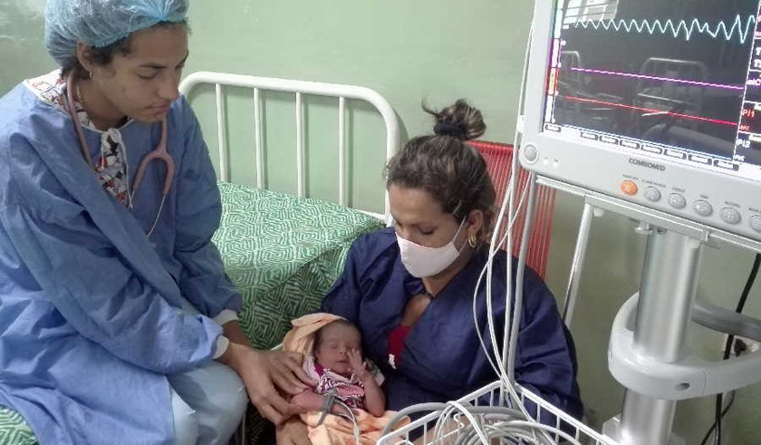 SahayNTV's tweet photo. Moderno equipo para detectar cardiopatías congénitas en neonatos entra en funcionamiento en el hospital provincial Camilo Cienfuegos de Sancti Spíritus, #Cuba. 

🇨🇺👉 https://t.co/vkI3zyviaZ https://t.co/NuCUhdDkQa