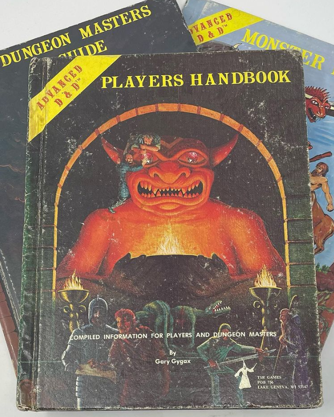 jhall247's tweet photo. Tell me which cover's you prefer? The original AD&amp;D covers or the redone covers by Easley? I myself have always preferred Easley's covers.
#dnd #osr #dndart https://t.co/gRZ3OGrM0C