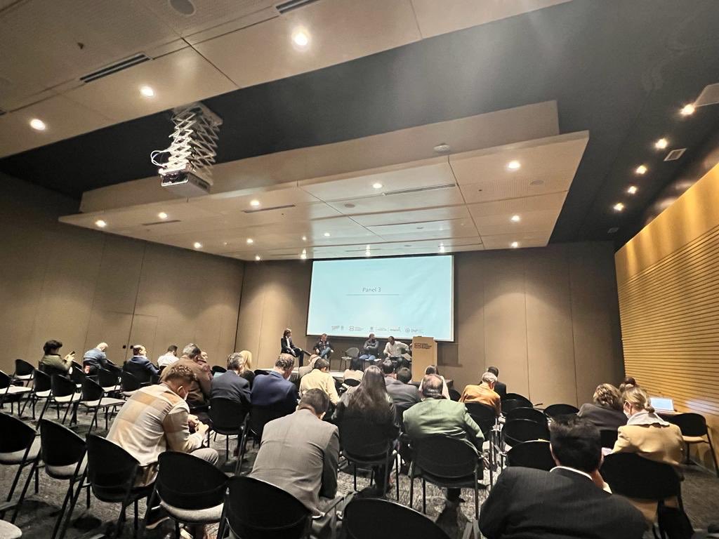 DesarrolloBta's tweet photo. .@DesarrolloBta acompaña el #ForoLogísticaRegional, participando en el panel 'Bogotá-Cundinamarca: una región que le apuesta a una mejor logística para lograr mayor competitividad' y desarrollar una red que garantice las eficiencias en el abastecimiento y seguridad alimentaria.🤝 https://t.co/l4elxh852l