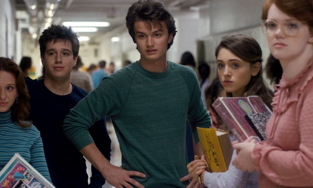 thinkharrington's tweet image. steve “hands on his hips” harrington #StrangerThings