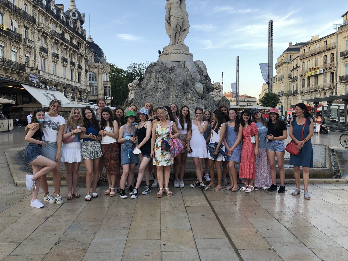 QSeniorTrips's tweet photo. Quick stop for a photo opportunity before supper. https://t.co/54WbZI07Qe