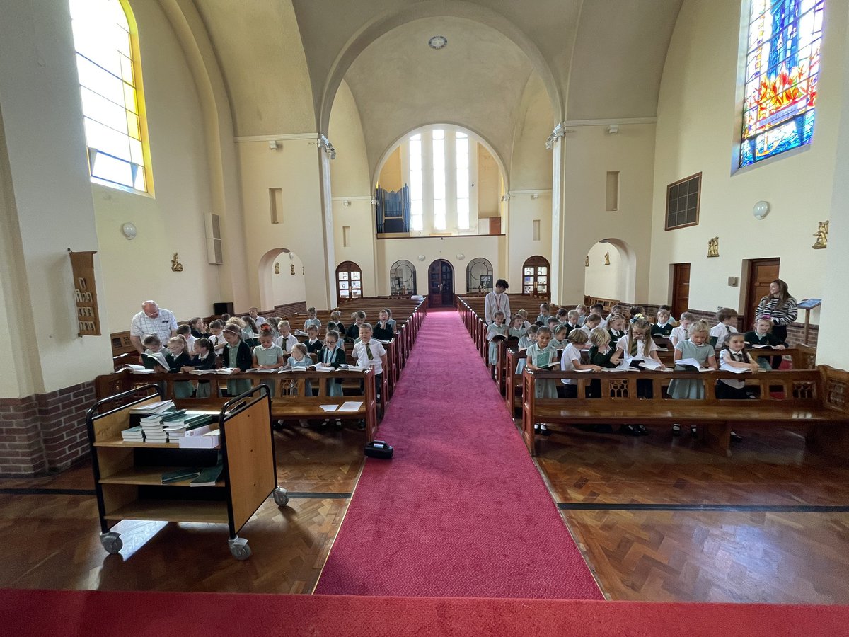 sjvblackpool's tweet photo. Year 2 had a quick practice for our Mass on Thursday at 9:15, you are all welcome to join us. We found our hymns in the hymn books too #3digitnumbers #coloursofday #givemejoyinmyheart #SJV2W #SJV2M #SJVRE https://t.co/6KBODmyryU