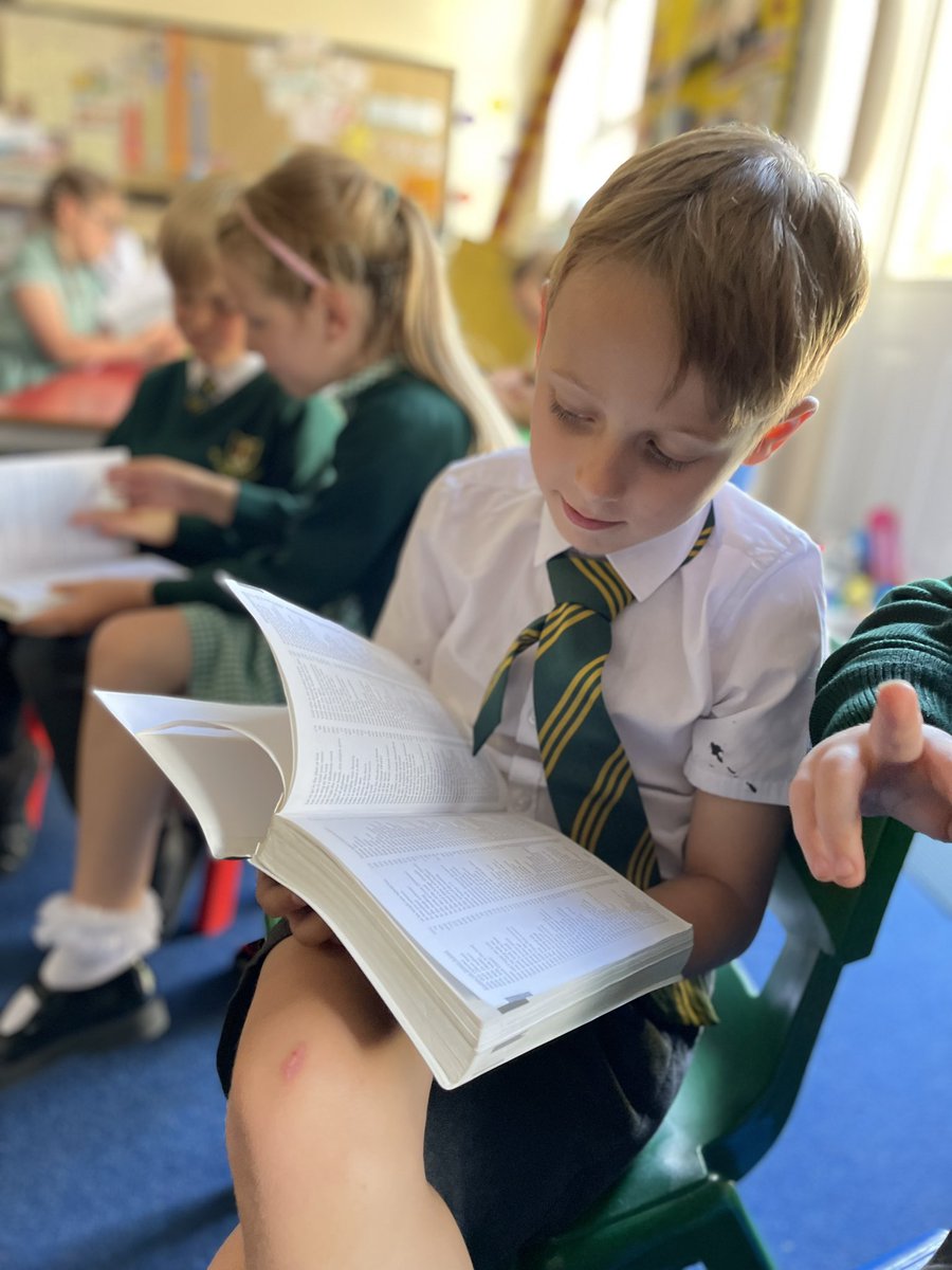 sjvblackpool's tweet photo. Year 2 had a quick practice for our Mass on Thursday at 9:15, you are all welcome to join us. We found our hymns in the hymn books too #3digitnumbers #coloursofday #givemejoyinmyheart #SJV2W #SJV2M #SJVRE https://t.co/6KBODmyryU