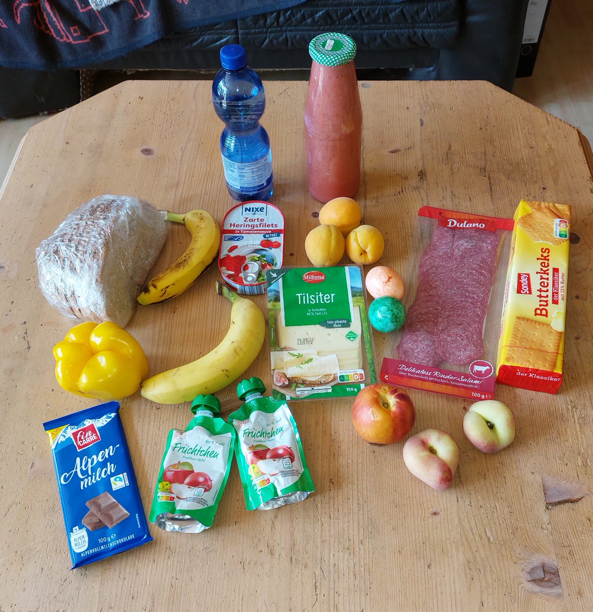 Igeps01's tweet photo. #direkteStrassenhilfe #Sondertour 24/2022

Bei einem warmen Sommerabend waren wir heute  auf den Strassen Münchens unterwegs um die ärmsten Menschen dieser reichen Stadt an ihren Plätzen aufzusuchen und sie mit einer vorgepackten Tüte mit Lebensmittel zu versorgen https://t.co/GhYvjvAX5o