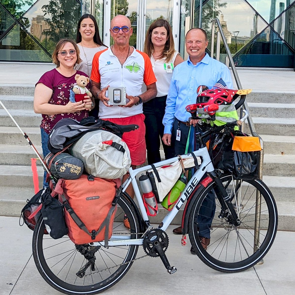 ChildrensMercy's tweet photo. Safe travels to Jörg! He's biking the U.S. to raise awareness for @CareforRareUS and at @ResearchCM. A #RareDisease diagnosis takes years and together we want to change that - providing answers sooner. Thanks @Garmin @GarminCycling for supporting his journey and our mission! https://t.co/WcshiukDHH