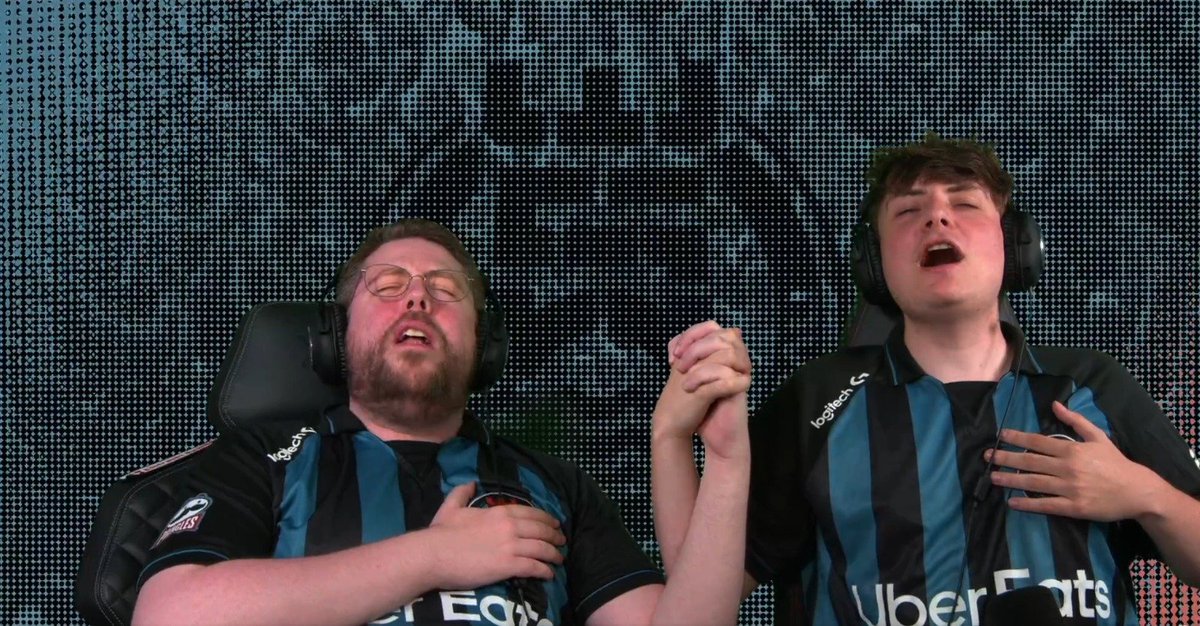 EinSpandau's tweet photo. Teamfight zwar verloren aber dafür 3 Drakes in 16 Minuten. Wir fühlen den Sieg.

#EINS #HierIsReal https://t.co/8Aoo0suFlM
