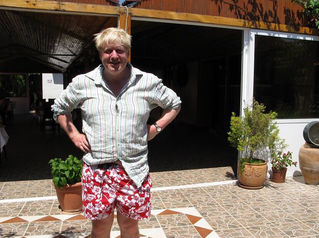 RobinFlavell's tweet image. This week I ‘ave been mostly reading resignation letters.