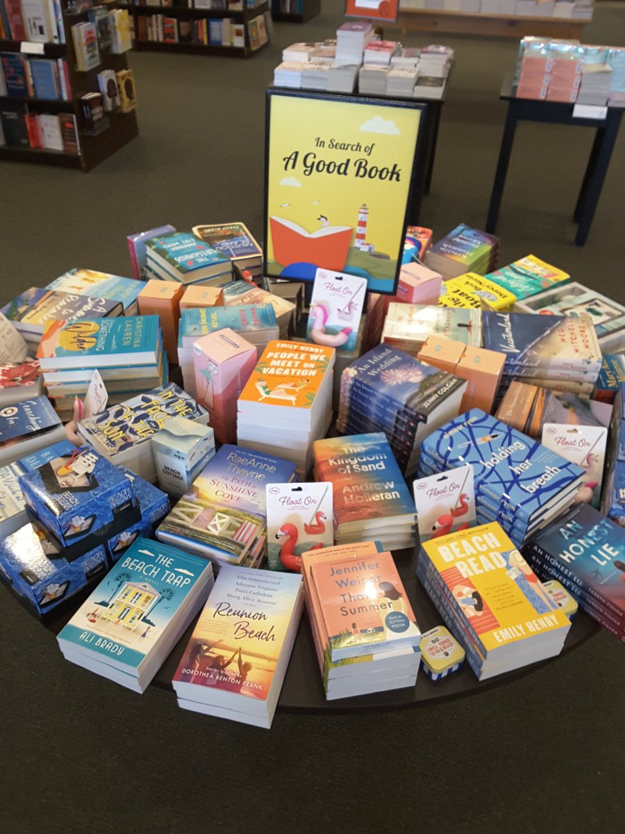 BNmadisonwest's tweet photo. Summer is in full SWING at #BNmadisonwest! Come shop with us and stock up for vacation, staycation, relaxing in the S U N S H I N E ☉⛱ #summertime #beachreads https://t.co/1c6bQa4OCU