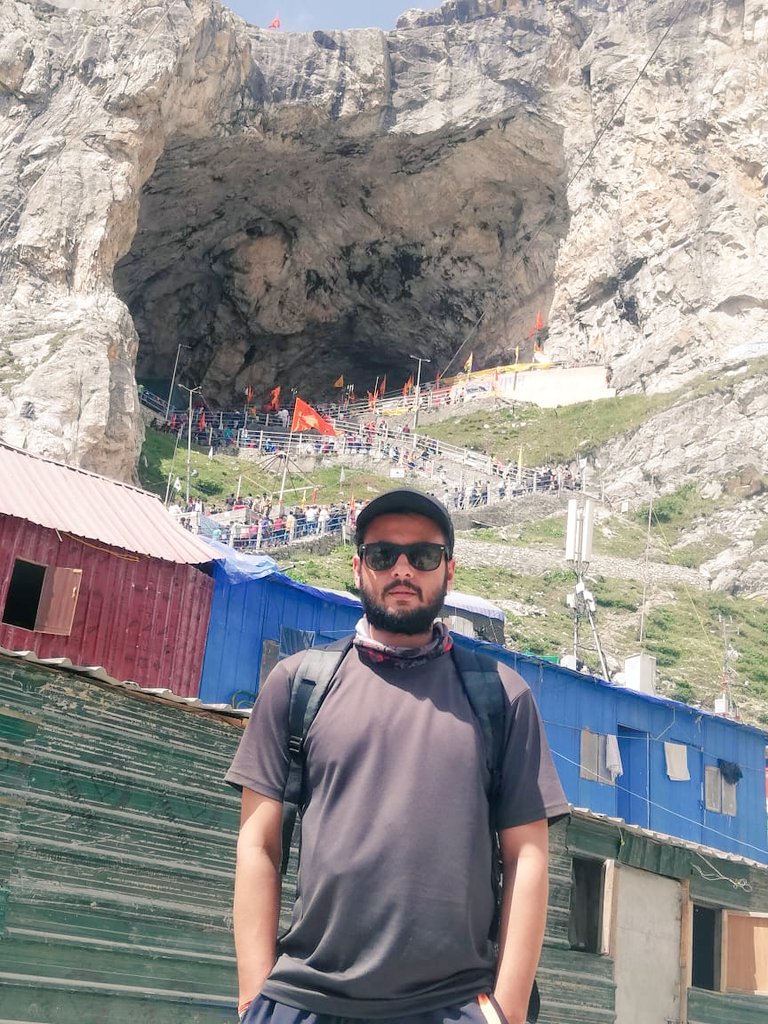 BasuSharma1108's tweet photo. #AmarnathYatra 
#HarHarMahadevॐ 
Baba Barfani ke darshan karne ka mauka mila 🙏🏻🙏🏻
#omnamahshivaya ��️ https://t.co/gcxPSYnif5