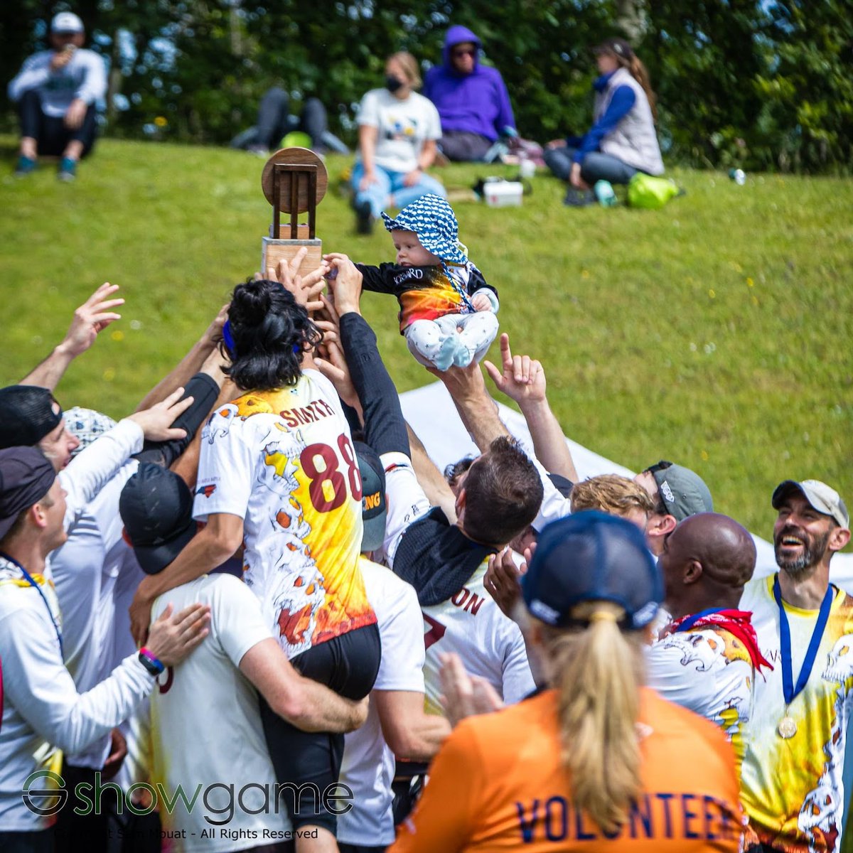 TriangleUlty's tweet photo. CONGRATS to the Triangle's Open Master's Club team, Boneyard, on ANOTHER First Place win at WMUCC! 🔥🔥

The finals was such an exciting game against Seattle-based team, Voltron 2020. Well-deserved 🍻

#ultimatefrisbee #wmucc #boneyard #triangleultimate #ncultimate https://t.co/0fU0Ma2pMd