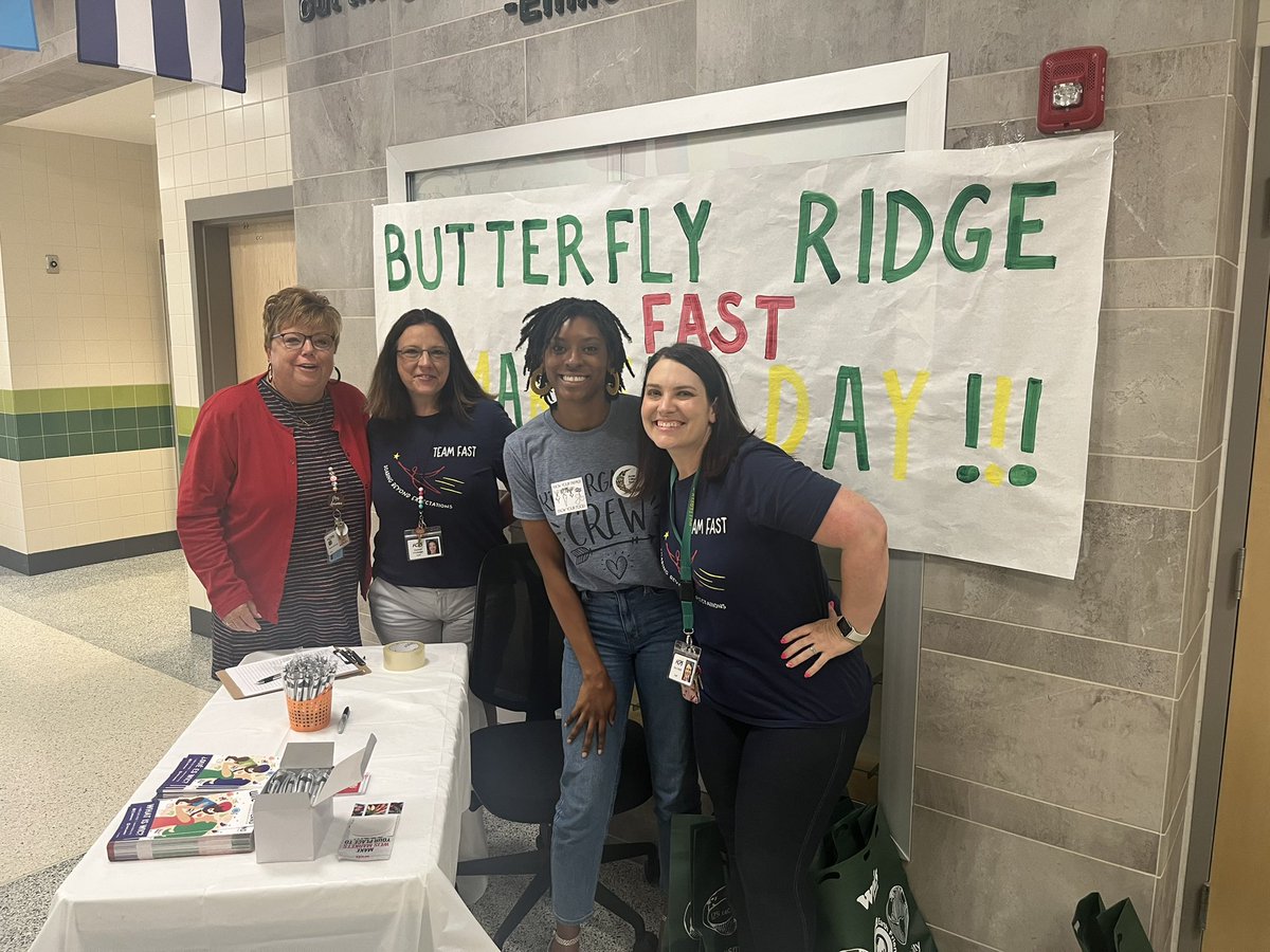LSFreimanis's tweet photo. Amazing community event today at BRES. Thank you to the staff for all your hard work. 3 more events at our other FAST schools in the next two weeks   #FCPSFAST #Serveleadgrow #Outreachmatters @ButterflyRidge1 https://t.co/nuH08Utxif
