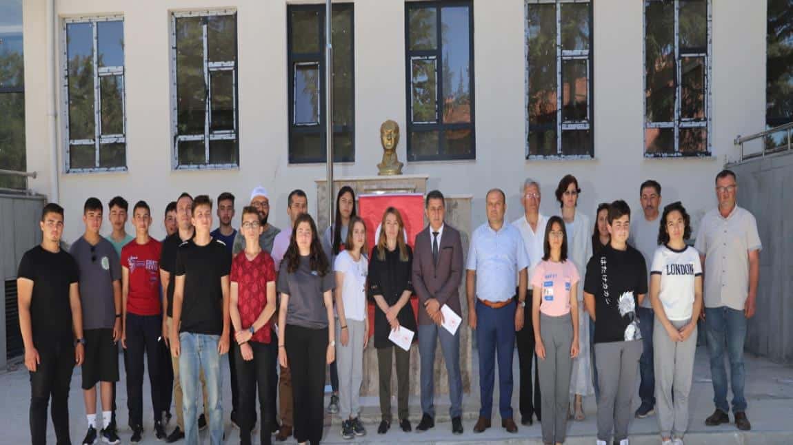 TefenniMTAL's tweet photo. Gelecek Tarımda, Tarımın Geleceği Gençlerde
İl Milli Eğitim Müdürümüz Nesrin KAKIRMAN ve İl Tarım ve Orman Müdür Vekili Erol KOÇ Tefenni Mesleki ve Teknik Anadolu Lisesinde"Gelecek Tarımda, Tarımın Geleceği Gençlerde" temasıyla ortak basın bilgilendirme toplantısı gerçekleştirdi. https://t.co/nCnRirvsOL