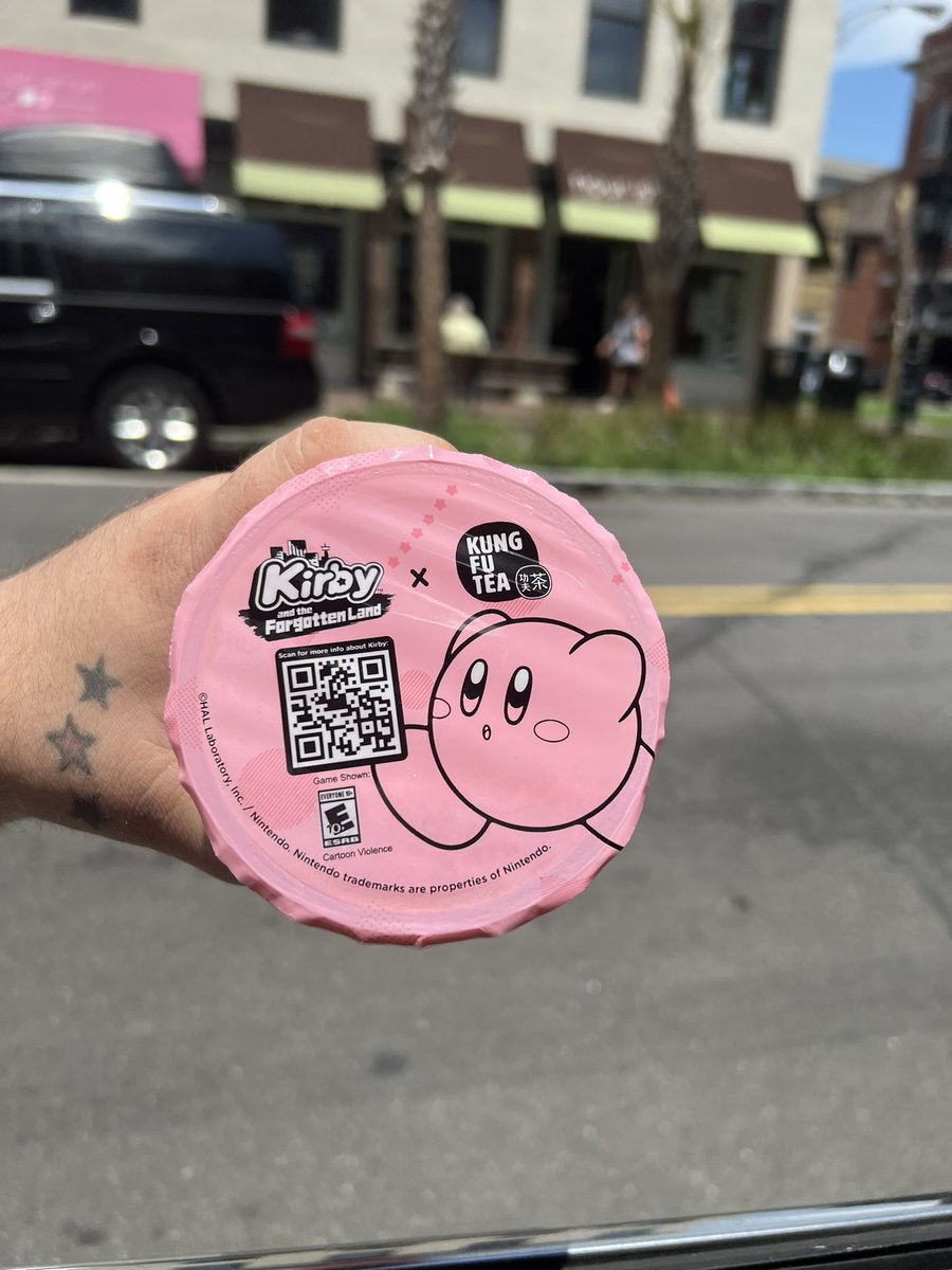 CinemaShogun's tweet photo. #FeelLikeMaking everyone jealous with my new Kirby drink from Kung Fu Teaโผ๏ธ
#kirby #Nintendo #bobatea #foodie https://t.co/ApGyL1LrC6