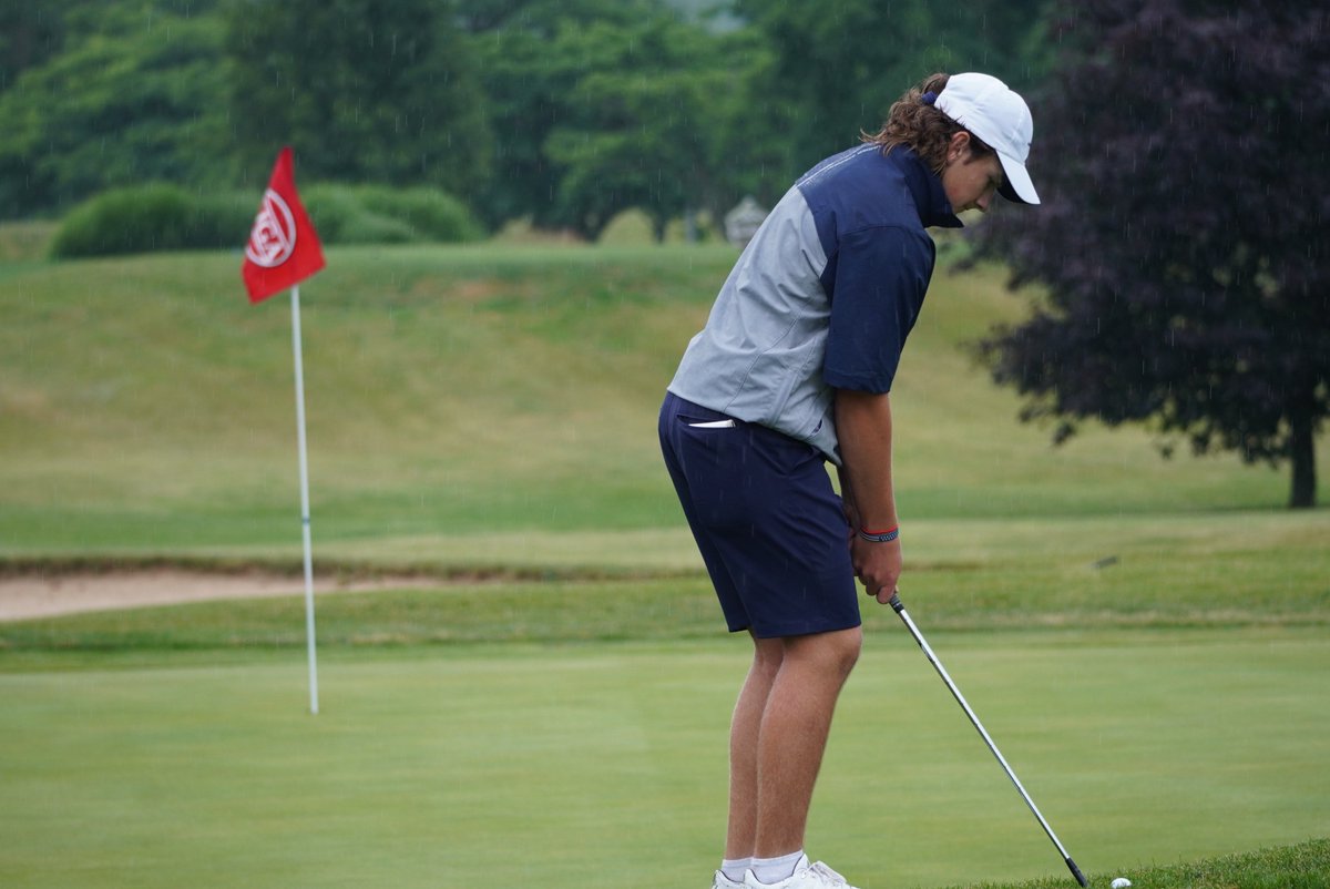 AJGAGolf's tweet image. Just putting around in the rain ☔️ #PennStateJr