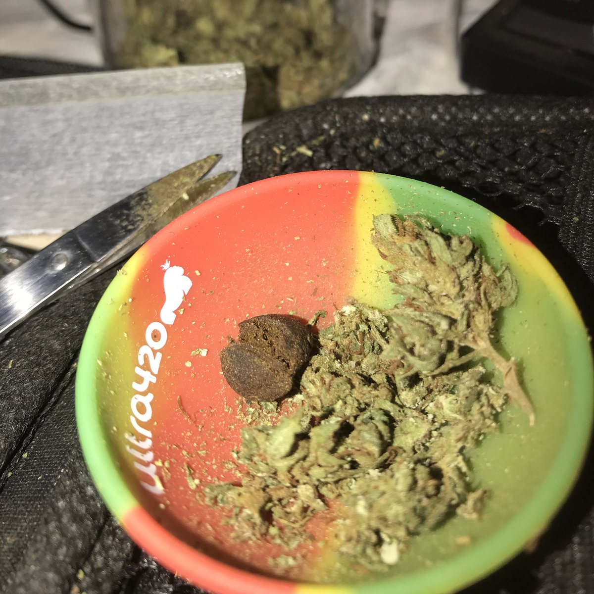 EuFumoDois's tweet photo. Melhor combinação🤤 https://t.co/gonFRBRJT5