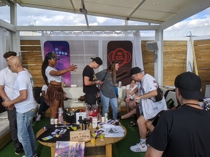 A Free Sample of Loud Pug Benny Blunto!  A Free joint? Yes