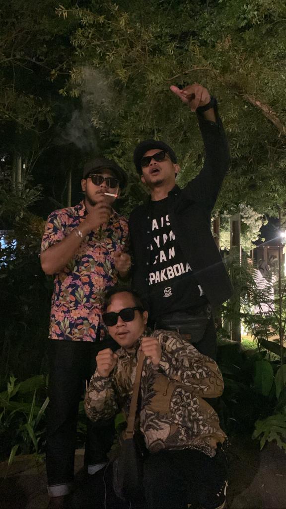 ariondroshb's tweet photo. 🚬🥃 https://t.co/YjWVjnjwBk