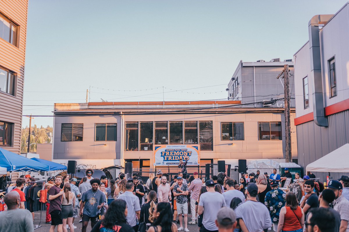 MarshallOfMLB's tweet image. They try and say The Town don’t have Culture or a Scene or even Black Ppl 😴🎬😴 okay bet, watch us WORK then 🗣🕺🏽🎉 🧘🏽‍♀️ 

Thurs: Factory Lux 🏭  
Fri: Fremont Fridays 4pm
Sat: The Nook (UW) w/ MLB