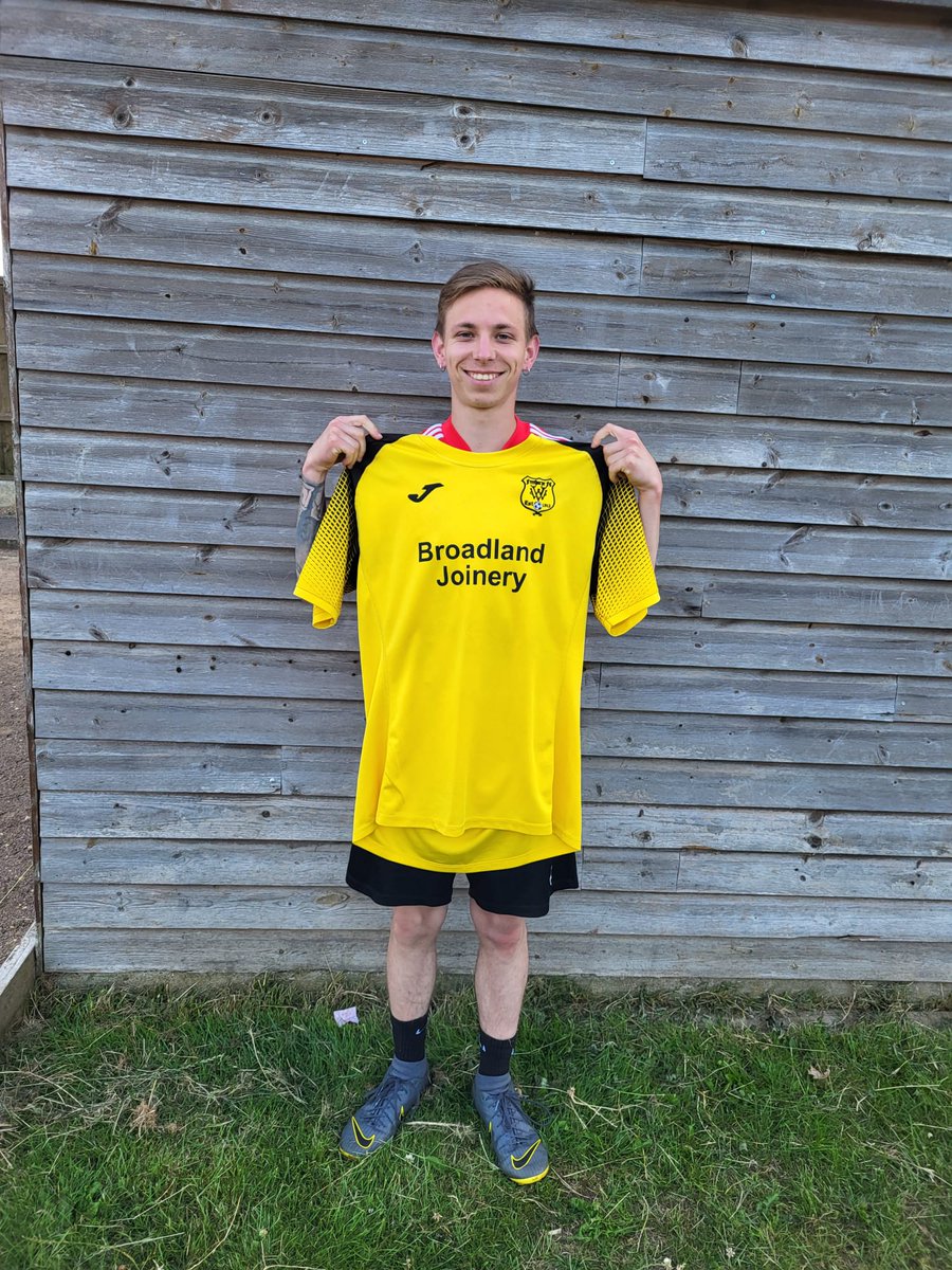 A big welcome to the club Andre Pestana The gaffa has been keen to get this one over the line quickly and Andre is now yellow and black .. welcome the club Andre 💛🖤💛🖤