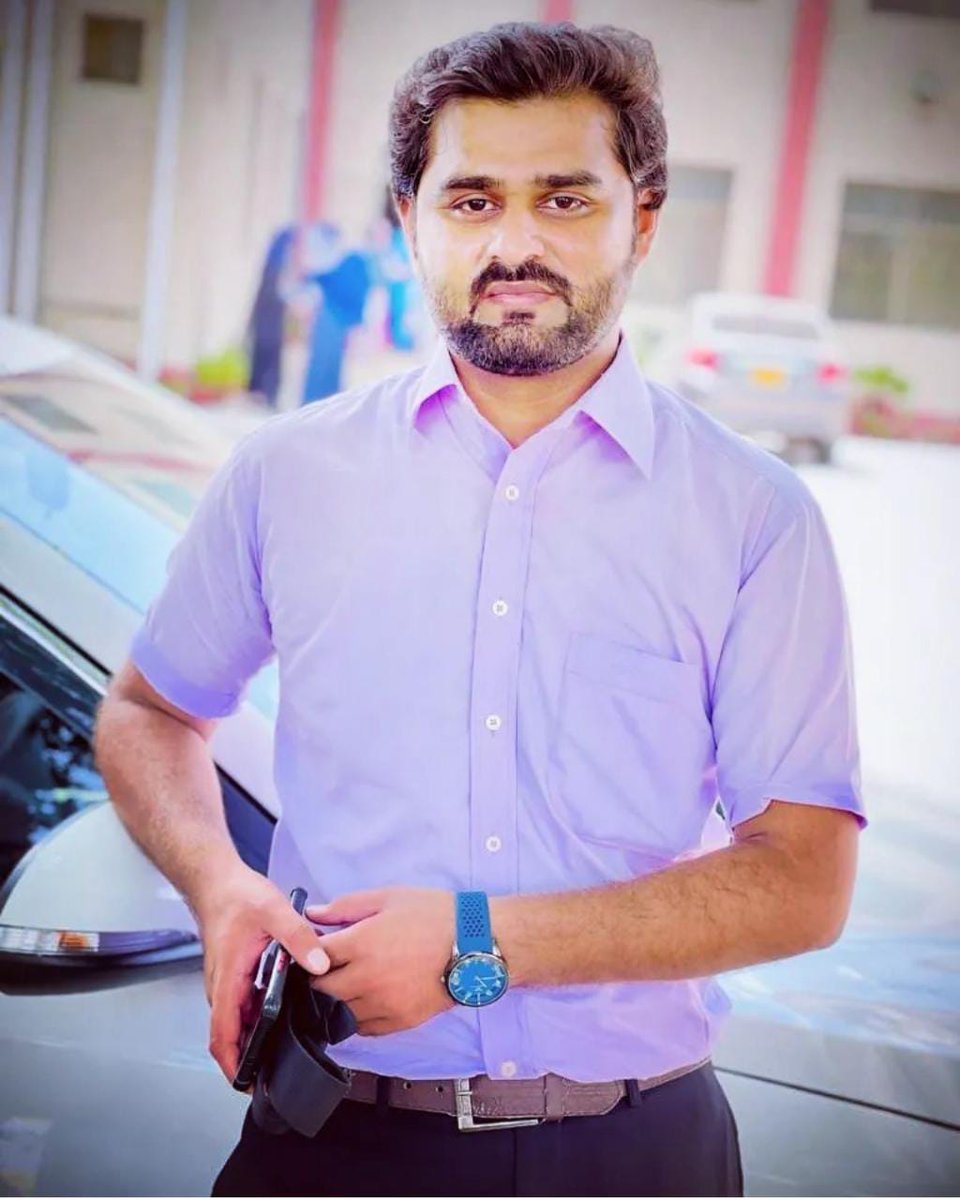 MAhsansaleem10's tweet photo. اے دل تجھے دشمن کی بھی پہچان کہاں ہے
  تو حلقہ یاراں میں بھی محتاط رہا کر
وہ آج بھی صدیوں کی مصافت پہ کھڑا ہے   
   ڈھونڈا تھا جسے وقت کی دیوار گرا کر✔ https://t.co/dP31qkaIhj