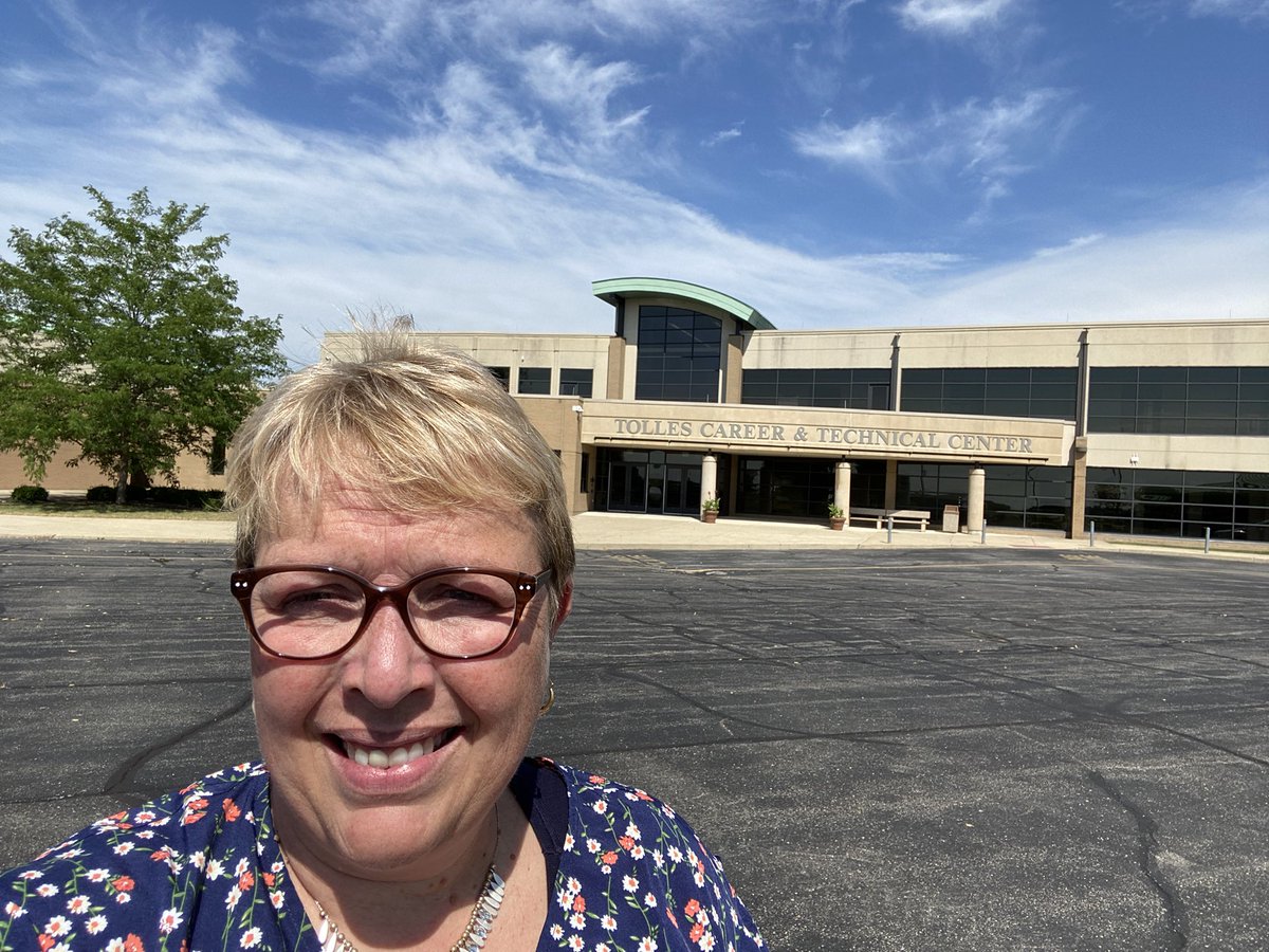 MrsStrebe's tweet photo. Peace out Tolles!  Thanks for 12 wonderful years! https://t.co/yQVABsaetp