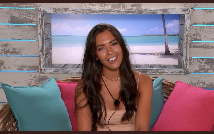 MullenxSophie's tweet photo. ladies and gentlemen the most mature and sensible one in the villa x #LoveIsland https://t.co/dPNoA7LN2H