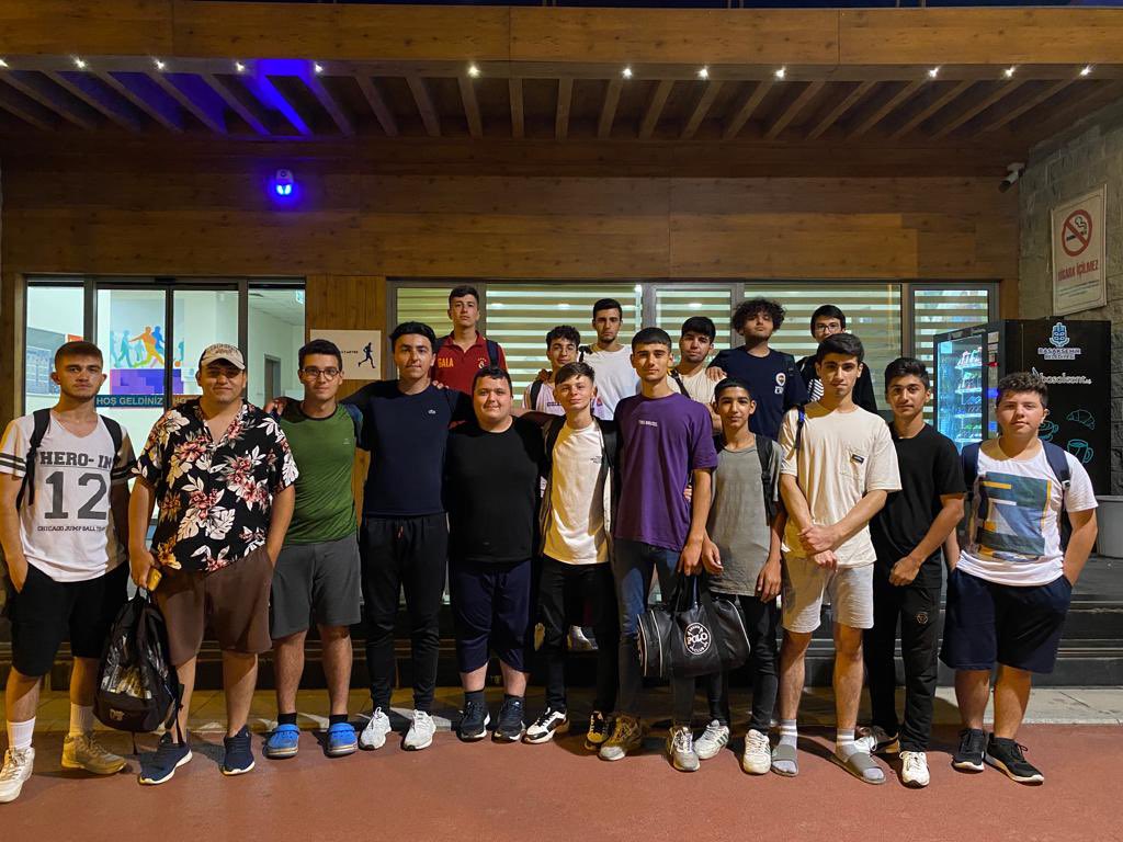Fenertepe Mahallemizin gençleri sıcak yaz günlerini havuz programıyla değerlendirdi.
