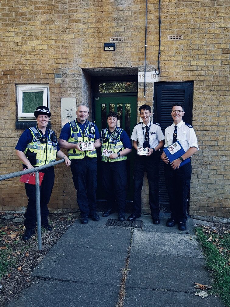 Our cadets <a href="/ESCadets/">Northamptonshire Emergency Services Cadets</a> and <a href="/NptonPolice/">Northampton Neighbourhood Police Team</a> are out delivering leaflets to our Northampton communities to help build up our intel on drugs.

Really grateful to these young people for giving up their time 🙂

#MatterOfPriority #PulseActivity