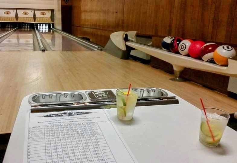 MoolahLanes's tweet photo. Beat the heat with a couple of *cold drinks* and a do-it-yourself bowling score sheet. Old school all the way at our sister location in Maplewood!
🎳
#SaratogaLanes #BowlingStl #AirConditioning https://t.co/VUT6ssq005