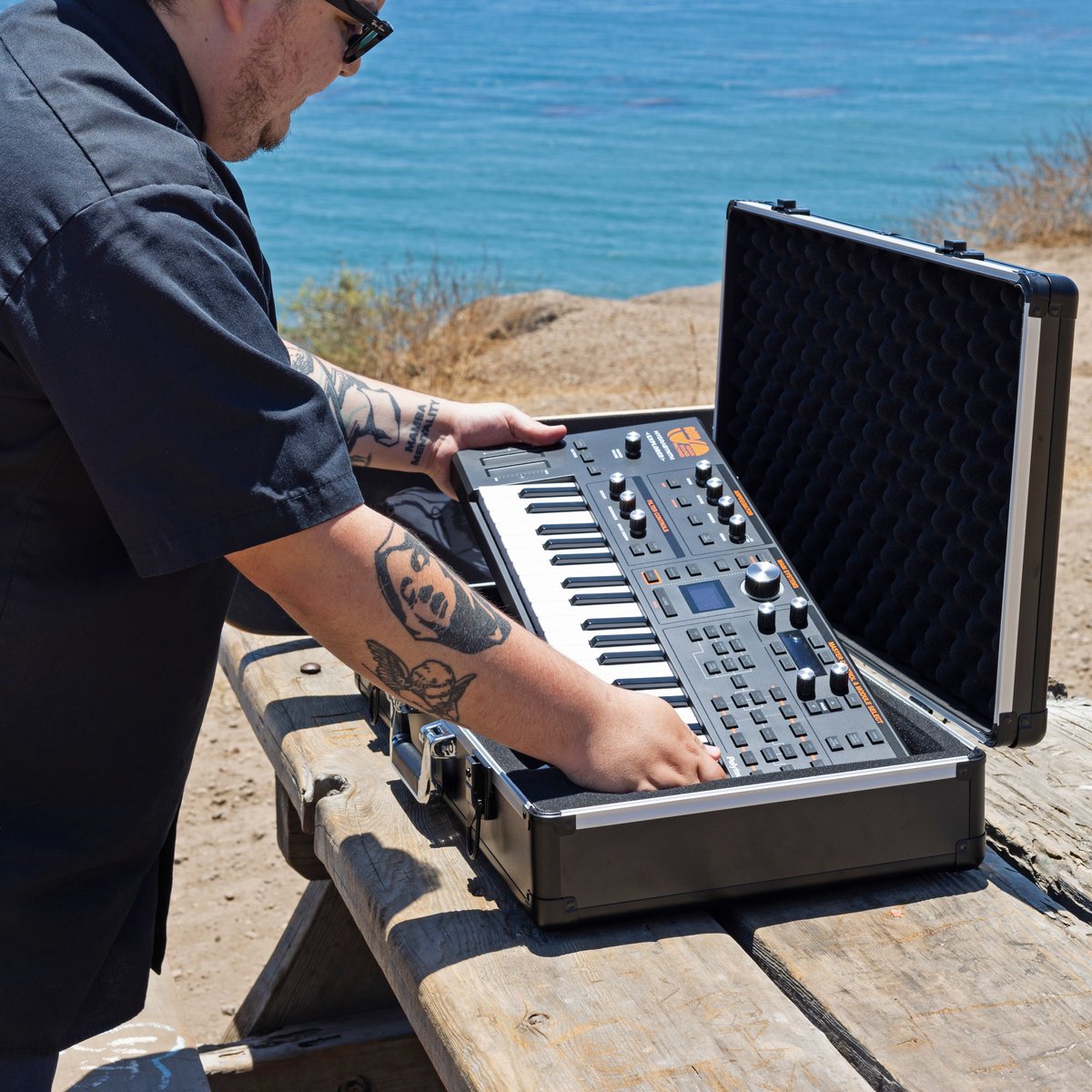 Our Summer Sale continues! ☀️ Our entire store is on sale all month long. Save up to 30% on amazing cases, so you can travel in style this summer while knowing your gear is protected.

Save now: SUMMER SALE bit.ly/SummerSaleAC