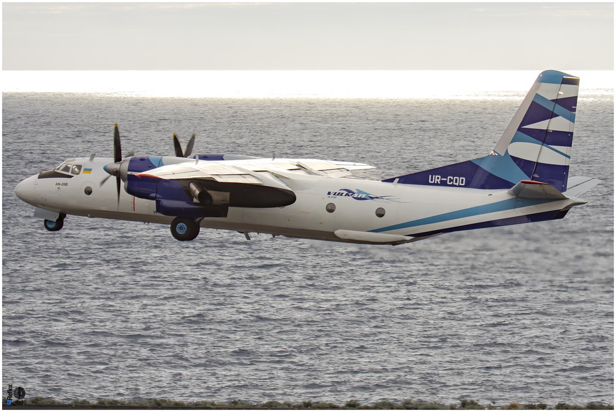 bondevin's tweet photo. #An26b #vulkanair #URCQD T/O #Mazoairport #GCLA @controladores En servicio para traer material para el observatorio del Roque de los Muchachos. https://t.co/mKfsiD4IOe