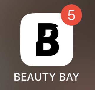 EeRmrm's tweet photo. @___bui @NTDoraa @onIy4girIs موقع او ابليكيشن beauty bay يعطيك بسعرها الاساسي https://t.co/cV46BwspB8