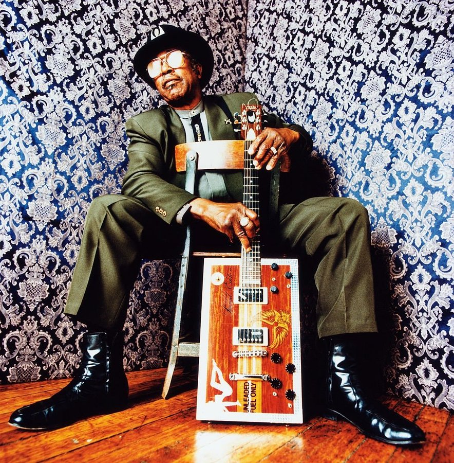 Bo Diddley
Photo by ©F. Scott Schafer