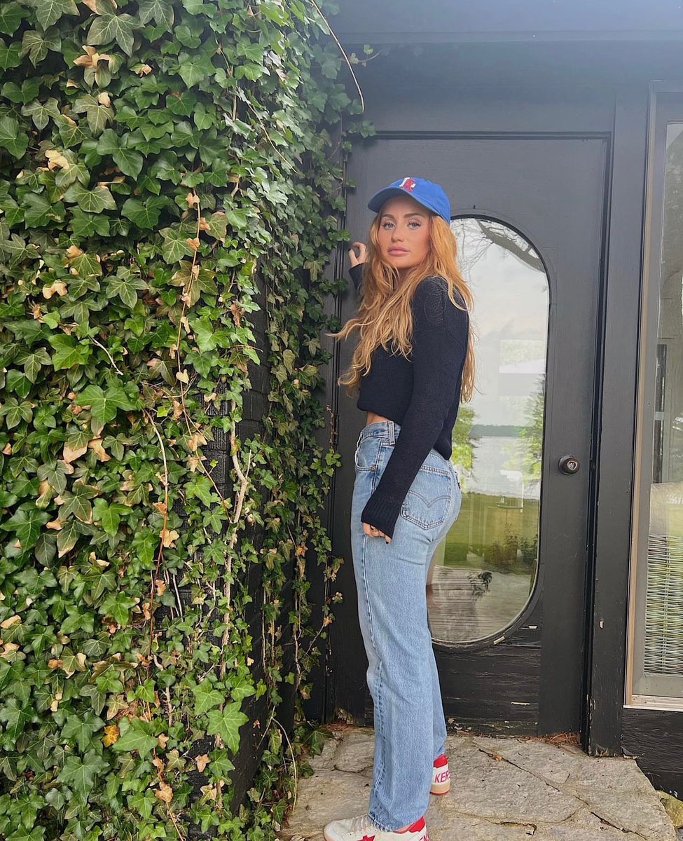 eloise's tweet image. Can you spot a Yorkie poo? 🐶