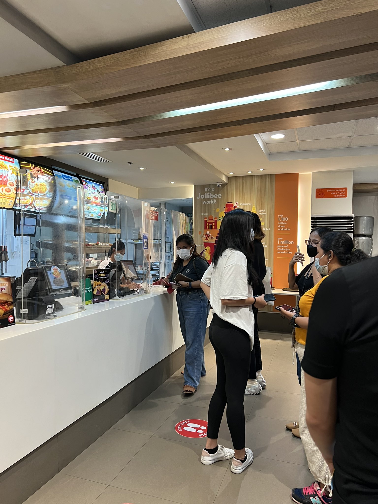 Jollibee Near Me - 5vse8c4