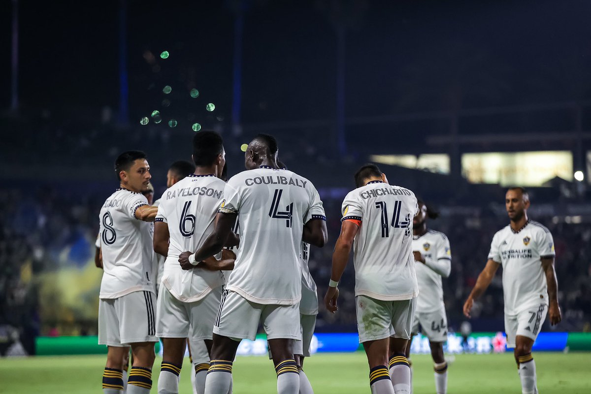 What a night !! Hungry for more 🦁🦁🦁🦁 now focus on el Trafico #G’zUp 💙💛🤍 <a href="/LAGalaxy/">LA Galaxy</a>