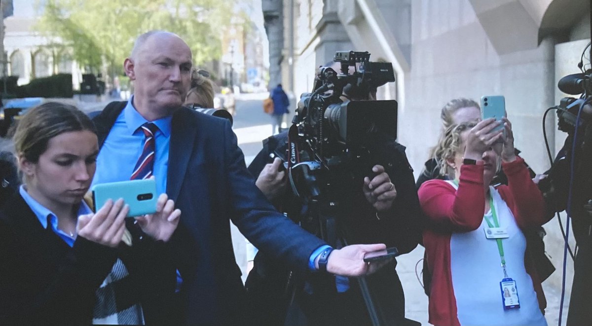 Tara Cox tweet media