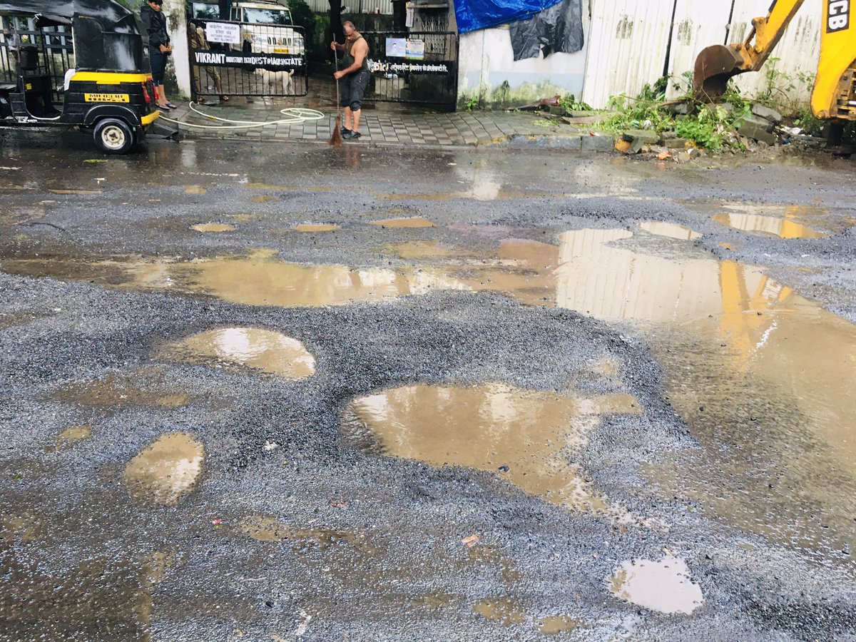 rajeshkk1630's tweet photo. @mybmcWardME @mybmc @mybmcSWM @rahulshewale @KishoriPednekar Pot Holes Opp. Vikrant industrial Estate, Deonar Village Road. It’s difficult citizen’s to walk on it. Yesterday night two bikers fallen off due to this. Please do something urgently. https://t.co/osyh0YsXm5