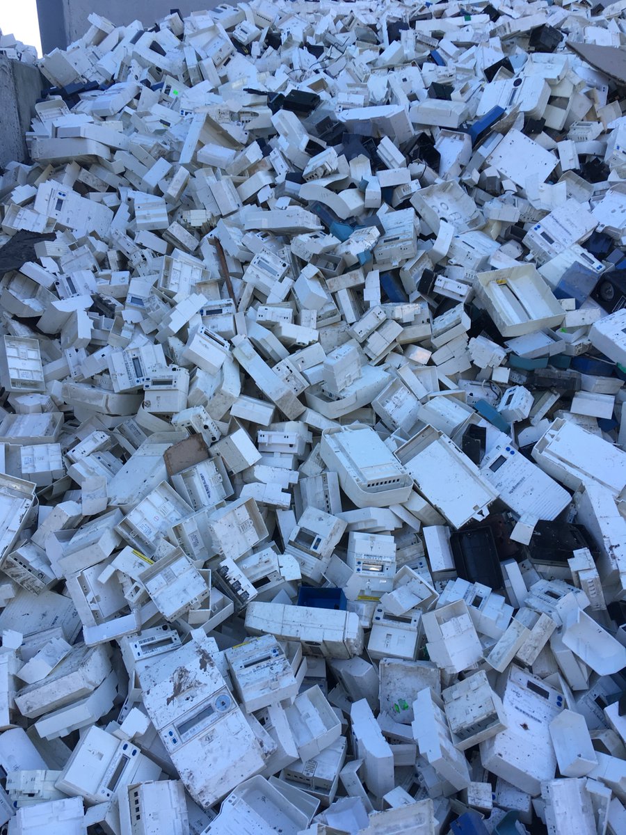 VDBSWA's tweet photo. every country has different electric meter scrap

some produce mechanical electric meter scrap

some produce digital electric meter scrap

but what ever the country or the category

we are the nr 1 recycler for all electric meter scrap

any volume please offer us https://t.co/2kiYWjKrUc
