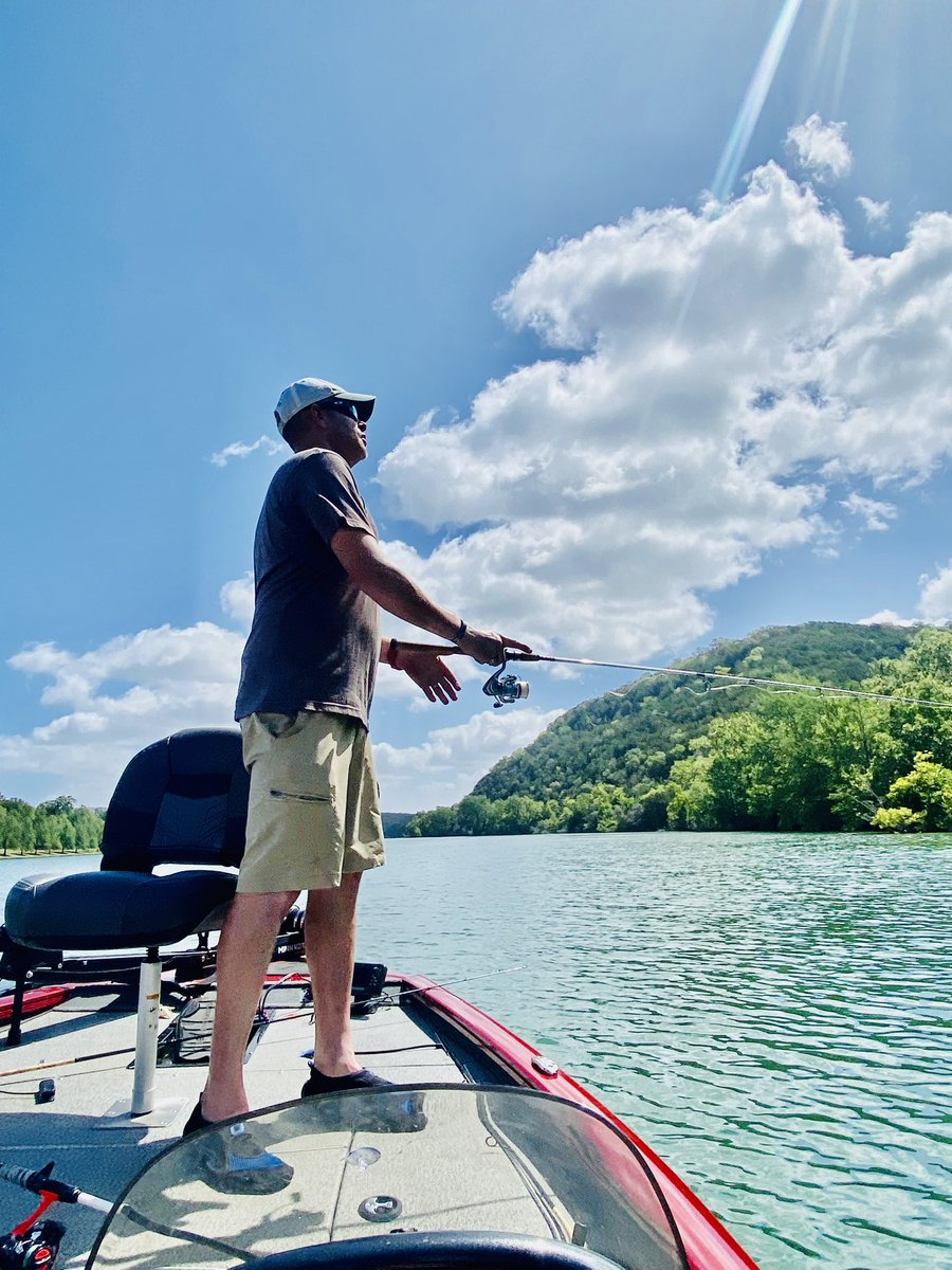 Today was a great day fishing in #Texas at @LakeAustin and had a good 3lb bass on and lost him but his little was caught! @HotFeverFishing @KidsThatFish @KidsThatFish #2022