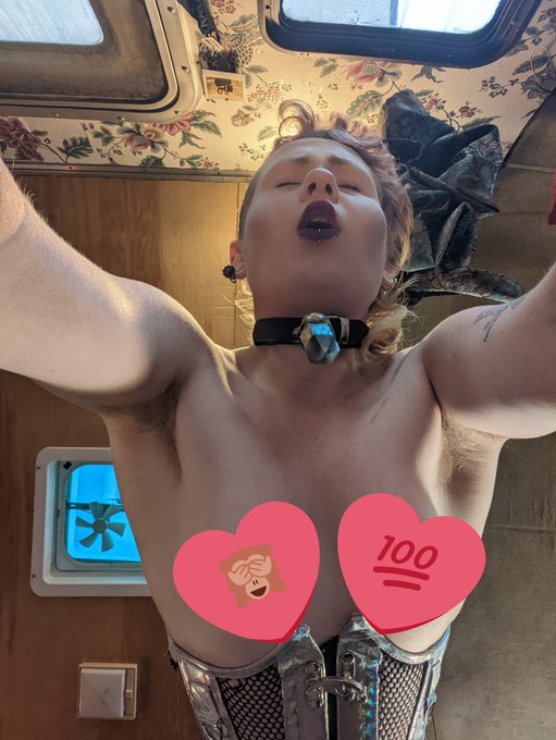 When you cum so hard you almost dislocated your joints ?? https://t.co/06ybsxIyLJ