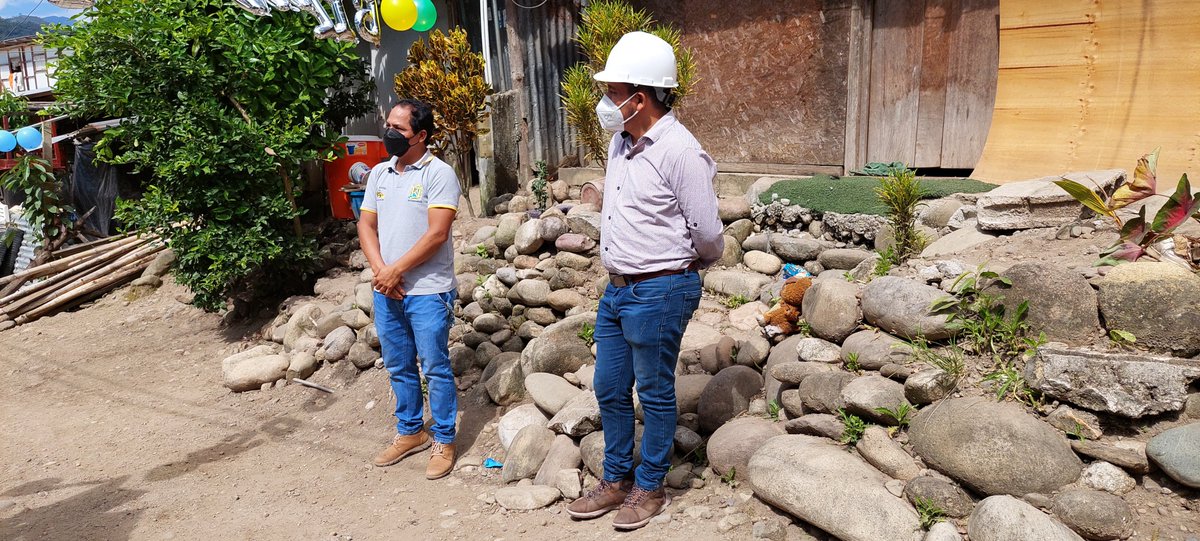 MChanchamayo's tweet photo. 🤝 #ApoyoCoyuntural
El alcalde Eduardo Mariño continua con el apoyo coyuntural, esta vez a Los Pioneros de la Quebrada Quisque, Sector San Carlos; se entregó a los pobladores del sector:
✅ 06 rollos de mangueras polietileno de  2” pulgadas. https://t.co/4FpvCWGggZ