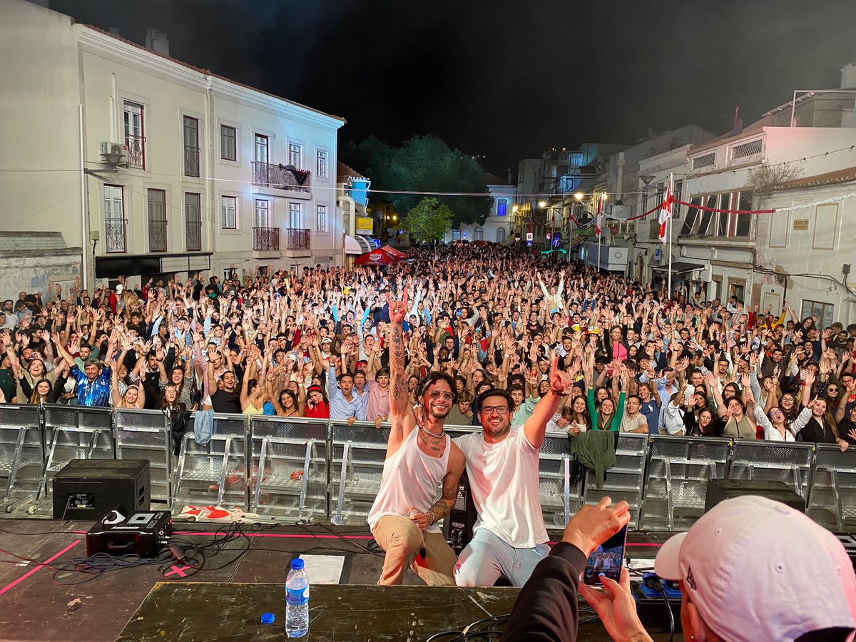 Foi lindo Vila Franca 🙏🏻
Mais de 20 mil no Colete Encarnado❤️